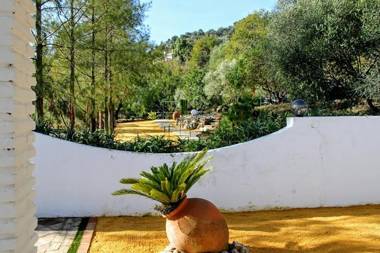 Casas Rurales Los Algarrobales