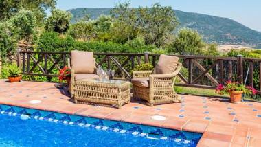 Casa La Buhardilla del Gastor by Ruralidays