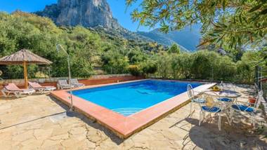 Casa Barrera El Gastor by Ruralidays