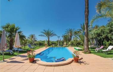 Beautiful home in La Marina Elche w/ WiFi Outdoor swimming pool and 6 Bedrooms