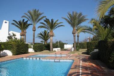 Ferienhaus mit Pool primera linea