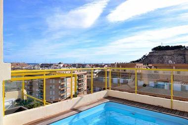 Atico Duplex con piscina privada Lagos del Castillo