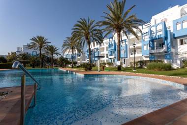 Cala Blanca planta baja cerca de la playa