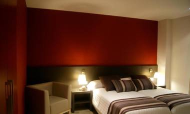 Restaurante y Alojamiento Can Mach