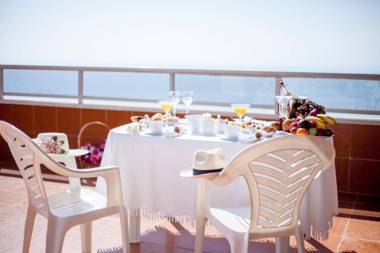 Apartamentos Florazar II Ajhory