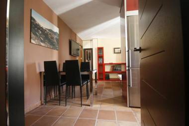 Apartamentos Casas Colgadas