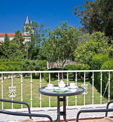 Hotel Alvaro frente Palacio-Museo Selgas