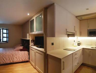 ESTUDIOS VILLACUDILLERO recepcion H Isabel