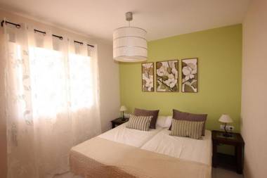 Corralejo Dunes Apartment Papaya with Pool & Wifi- Only 300m to the Beach by Holidays Home