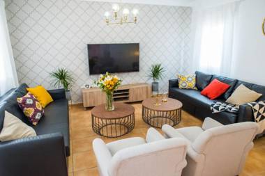 Family Villa "Atlantic Ocean View" with Private Pool BBQ Free Wifi by Holidays Home