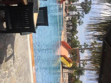 Sunny Cosy apartment on Ist Floor of holiday complex.