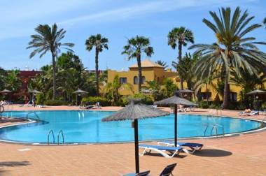 One bedroom appartement with shared pool furnished terrace and wifi at Corralejo 1 km away from the beach