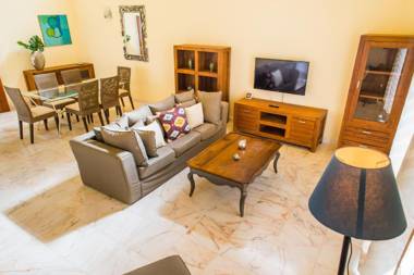 Family Villa Joy with Private Heated Pool BBQ & Free Wifi- suitable for Families by HolidaysHome