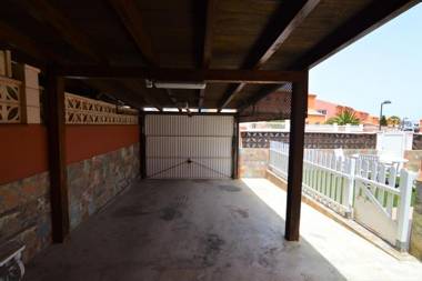 Family Villa Majorera - Wifi Private Pool BBQ & Sun Terrace - suitable for Families by Holidays Home