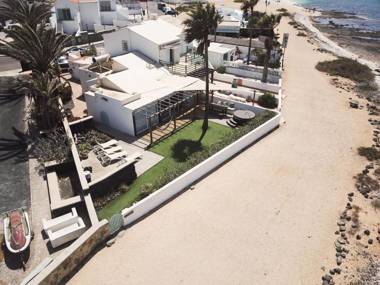 Villa Maluhia Beachfront