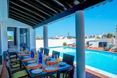 Villa Esmeralda by Villa Plus