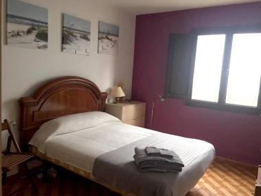 2 bedrooms house with sea view and wifi at Corme Porto 6 km away from the beach