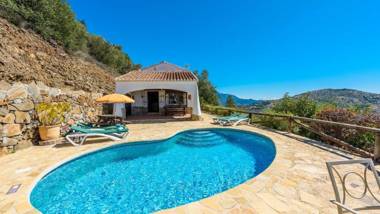 Finca Algarabia Competa by Ruralidays