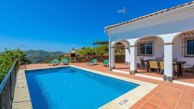 Finca La Vina Competa by Ruralidays