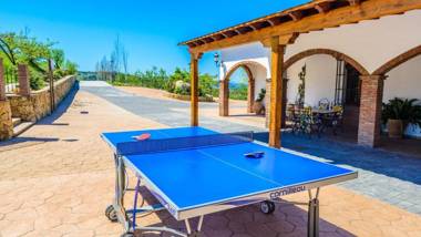 Mansion Piedras Blancas Colmenar by Ruralidays