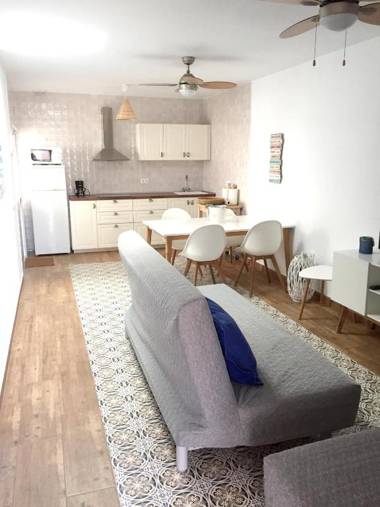 2 bedrooms house at Chiclana de la Frontera 200 m away from the beach with enclosed garden and wifi