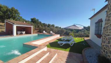 CORTIJO RURAL FLOR DE CAZALLA