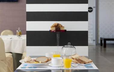 Apartamentos Vértice Sevilla Aljarafe