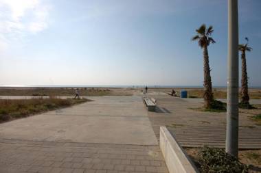 Lets Holidays New Flat Beachfront In Castelldefels