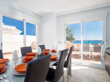 2163-Amazing penthouse 2 terraces sea-golf view