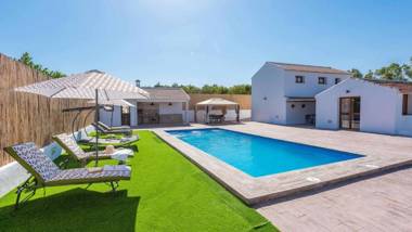 Villa Los Abuelos Cartama by Ruralidays