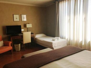 Bremon Boutique Hotel by Duquesa Hotels Collection