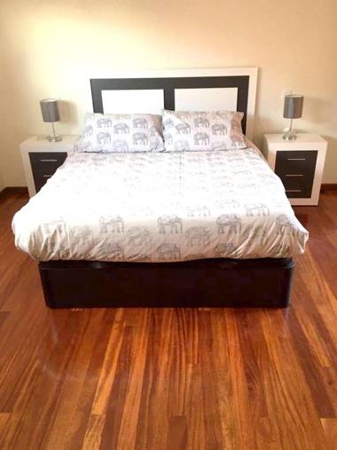 5 bedrooms house with enclosed garden at Casasola 1 km away from the beach