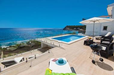 Casa Carol on the rocks MHM