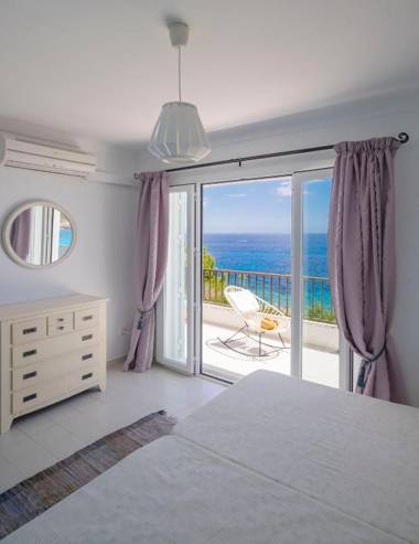 Casa Carol on the rocks MHM