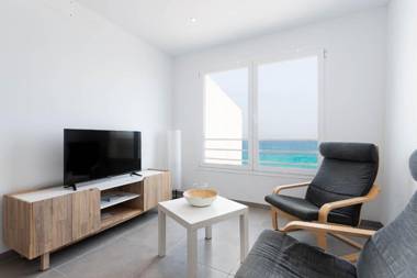 YourHouse Monges Apartment with sea views
