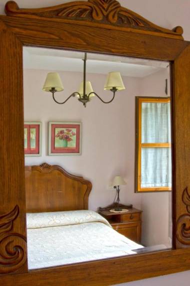 Apartamentos Rurales El Picoretu