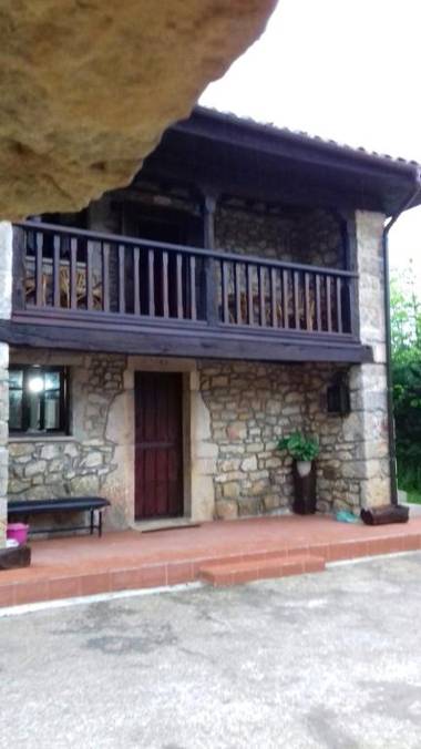 3 bedrooms house with garden at Isongo