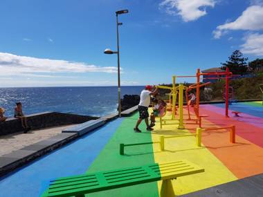 WELCOME TO DISCOVER THE MAGIC AMAZING TENERIFE !! PRIVATE BATH NICE BREAKAST WF :)