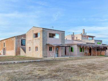 If the sea and the beach you call then this is definitely your destination!