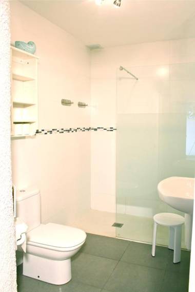 Lovely villa next to the beach