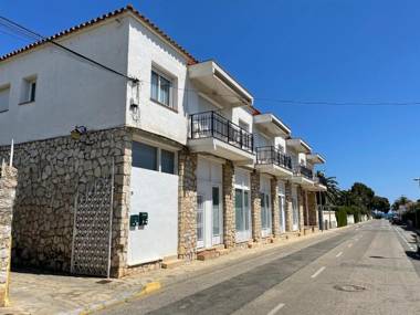 For A Stay Mar Cambrils