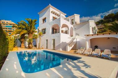 Villa Ibiza - PlusHolidays