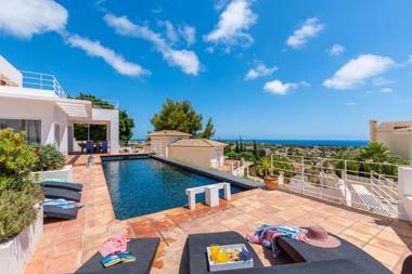 Villa Moderna - PlusHolidays