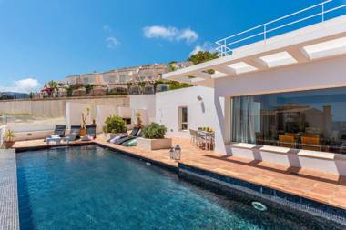 Villa Moderna - PlusHolidays