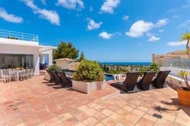 Villa Moderna - PlusHolidays