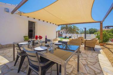 Villa Neus - PlusHolidays