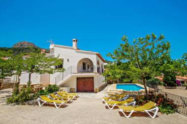 Laura-28A - traditionally furnished detached villa with peaceful surroundings in Calpe