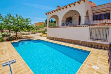 Laura-28A - traditionally furnished detached villa with peaceful surroundings in Calpe