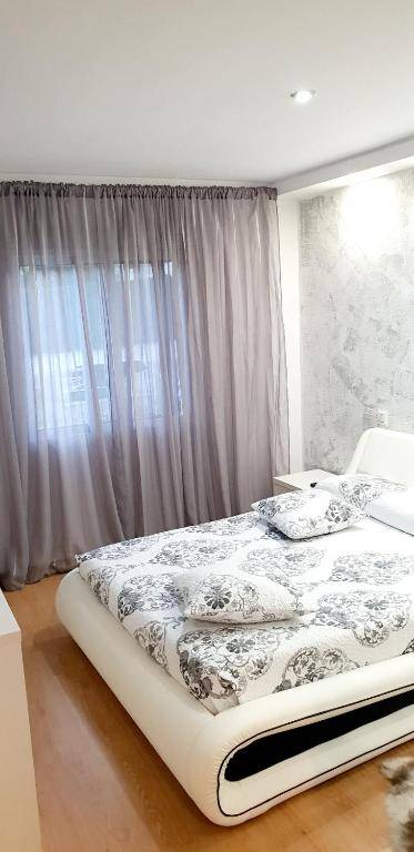 2 bedrooms villa with private pool enclosed garden and wifi at Calpe 2 km away from the beach