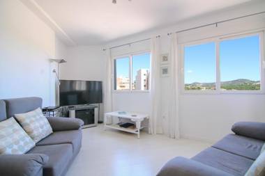 Apartamento con piscina en el centro de Calpe - PUEBLOMAR